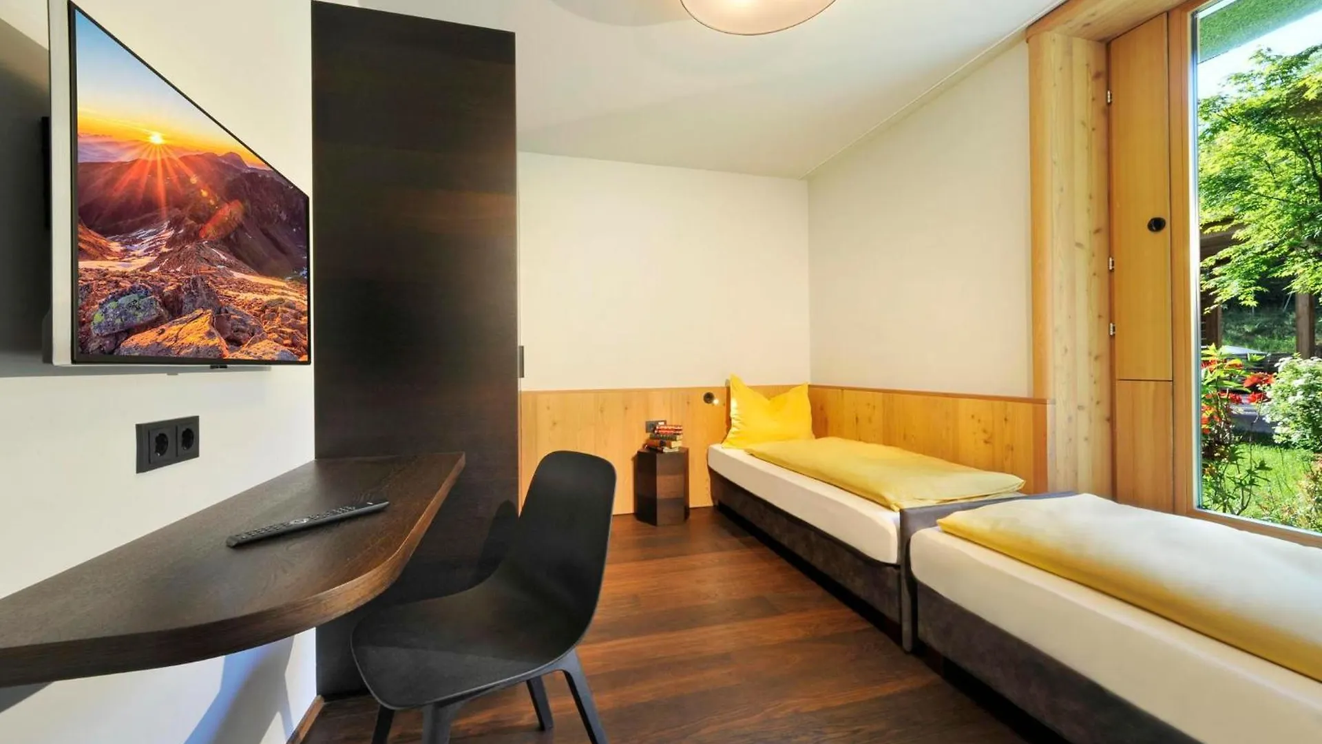 Holiday park Ferienparadies Natterer See Campsite Innsbruck